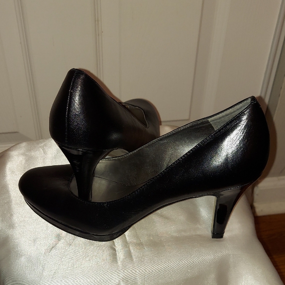 Anne Klein Black Heels Sophisticated Style